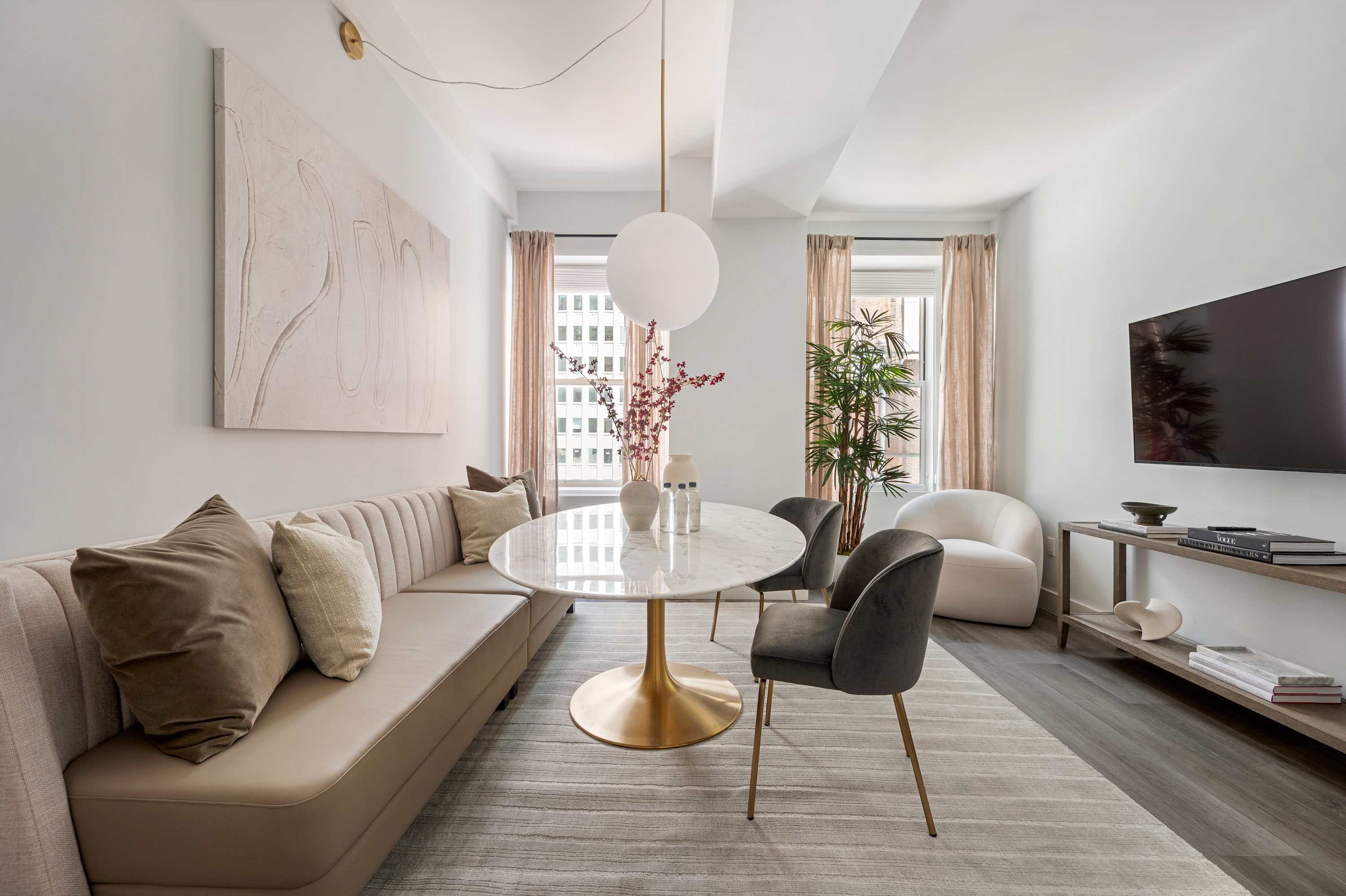 Signature 3 Bedroom with Private Terrace W/D — 17 John